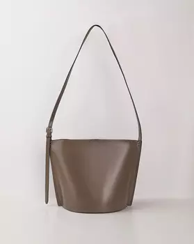 Сумка кожаная с выделкой наппа