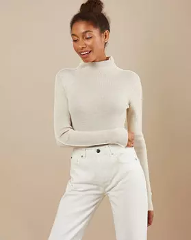 Свитер тонкий с кантом M