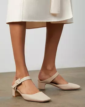 Туфли с пряжкой