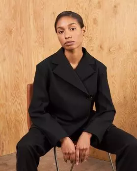 Жакет с застёжкой сбоку