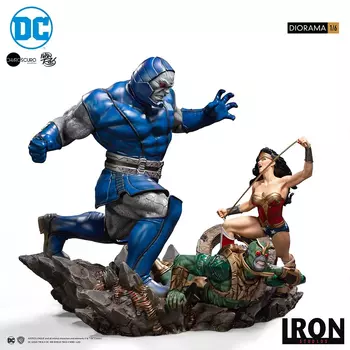 Фигурка DC: Wonder Woman Vs Darkseid Diorama (47 см)
