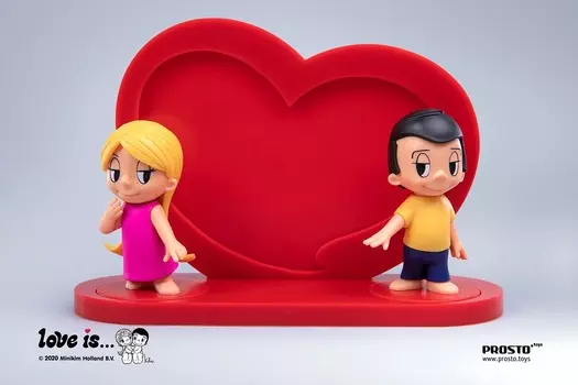 Набор фигурок Love Is 2