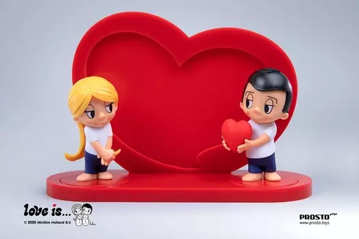 Набор фигурок Love Is 3
