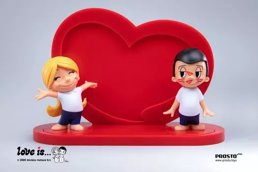 Набор фигурок Love Is 4