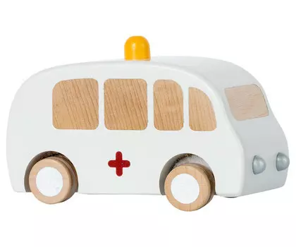 Деревянная игрушка Maileg скорая помощь '21