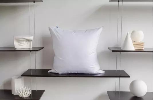 German Grass Подушка 3 Stars Down средняя 68х68 см