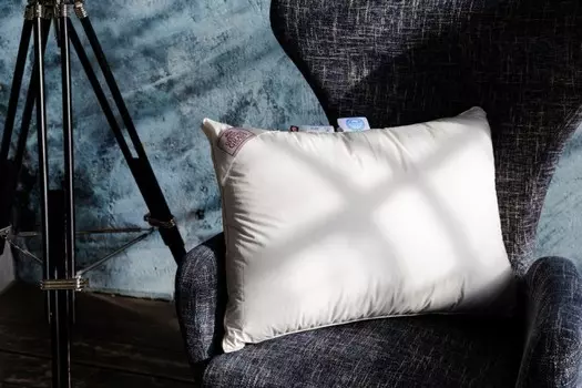 German Grass Подушка средняя Queen Down Grass 50х68 см