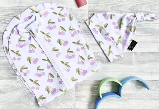 Пеленка Mjolk Кокон и шапочка Черешня