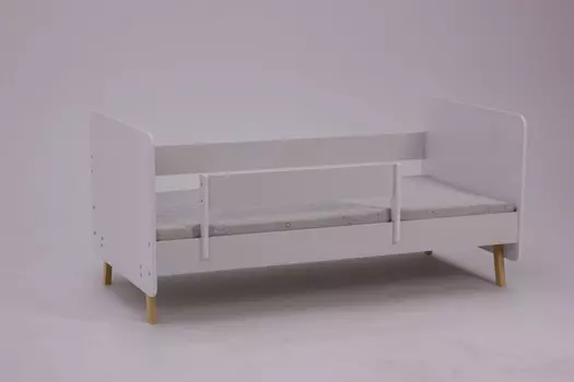 Подростковая кровать Столики Детям с бортиком Кубик 160x80 см