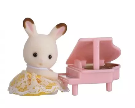 Sylvanian Families Набор Младенец в пластиковом сундучке. Кролик и рояль