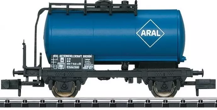Trix Вагона-цистерна Aral