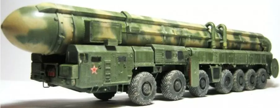 Звезда Сборная модель Российский РКСН Тополь