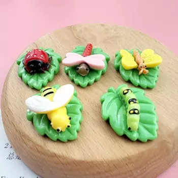 Миниатюрные серьги из полимерной смолы MATE BIRDS