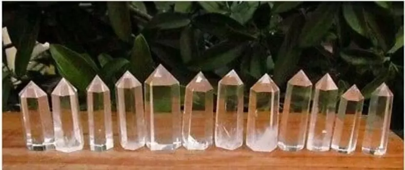 12 шт. прозрачных кварцевых точек BASILOSAURUS