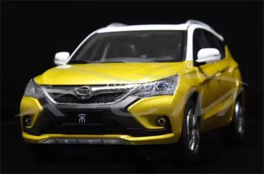 1/18 для BYD Song, Новая энергия, компактный внедорожник, литая металлическая модель автомобиля, игрушки, подарки, желтые коллекционные украшения