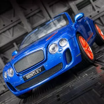 1:24 Bentley Continental ISR Игрушечная модель автомобиля, литые под давлением 4 двери, открытые со звуком, модель детской игрушки для мальчиков