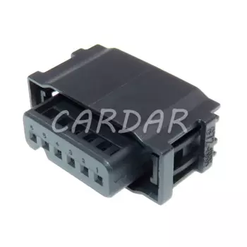 Автомобильная водонепроницаемая розетка 6 контактов 0,6 серии 872-665-001