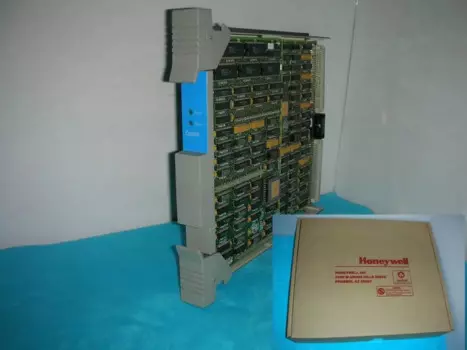 1 шт.Панель управления HONEYWELL 51303982-400 с 51304525-100 в коробке