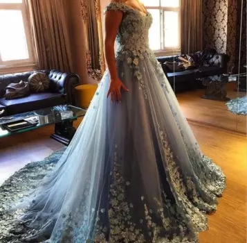 2025 Платья Quinceanera с короткими рукавами и милой небесно-голубой тюль с цветами ручной работы Sweet 16, длиной до пола, вечерние платья для выпускного вечера