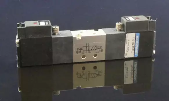 2-ходовой 5-портовый пилотный электромагнитный клапан 110-4E2-83-PLL пневматический клапан