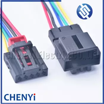 Разъем для заднего фонаря Yuyi 5K0 972 705 5G0 972 715