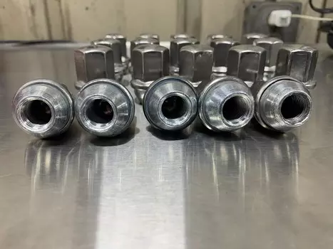 6509422AA колесная гайка Mopar M14x1.5 для 13-23 Jeep Grand Cherokee Ram 1500,2500, и 3500 Dodge Durango Trucks 18-23 JL Jeep