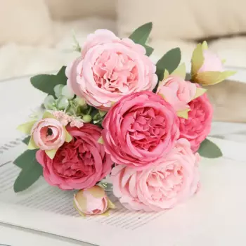 Искусственные белые шелковые пионы