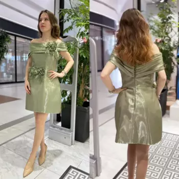 Атласное платье трапециевидной формы с цветочными перьями и рюшами для свадебной вечеринки, мини-платья с открытыми плечами на заказ