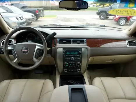 Автомагнитола 2 Din для GMC Yukon/ Chevrolet Tahoe/Chevrolet Silverado 2007-2012 Tesla Style