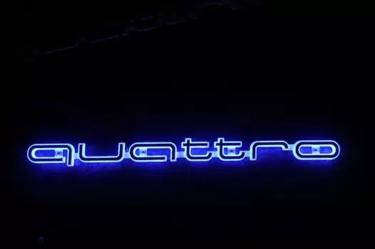 Автомобильная лампа с логотипом передней решетки, 1 шт, для Audi Quattro A3 A4 A5 A6 A6L A7 A8 Q3 Q5 Q7 S3 S4 S5 RS3 RS4 RS6 Badge