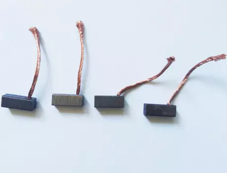 Автомобильная щетка для окон регулятор стеклоочистителя, медные щетки (Размер: 6*6*15 мм)