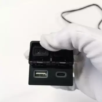 Автомобильное зарядное устройство 12 В/24 В, двойная розетка USB Type-C PD, адаптер питания для Toyota Camry Avalon Highlander Levin RAV4