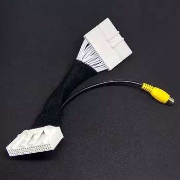 Автомобильный переходник для камеры заднего вида Infiniti Q50L