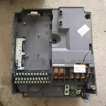 Б/у преобразователь частоты Mitsubishi F740 FR-F740-7.5K-CHT1 380 в кВт