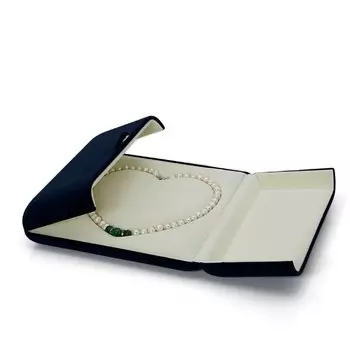 Бархатная коробка для хранения украшений JMjermyn