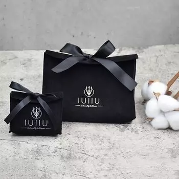 Бархатные сумочки NALIA'S POUCHES