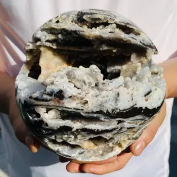 Сферическая друза из кристаллов DHGAOGE