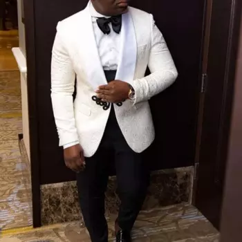 Белый жаккардовый свадебный смокинг с цветочным принтом для жениха, 3-х предметный приталенный африканский мужской костюм, жилет с черными брюками, мужская мода