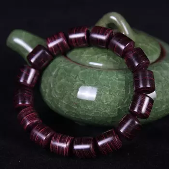 Браслет с бусинами из индийского цветка