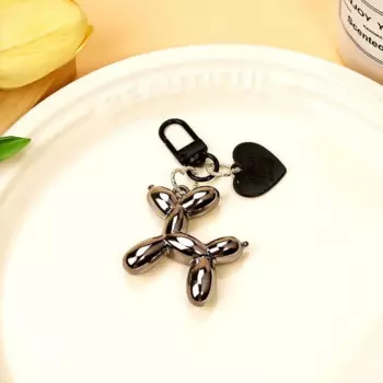 Брелок для ключей с позолоченным изображением щенка