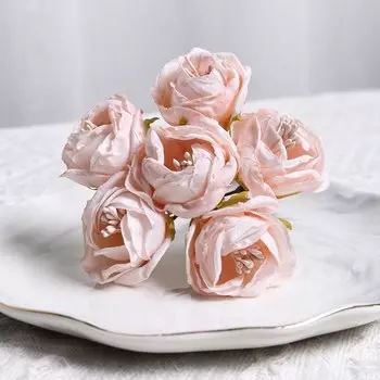 Букет из шелковых искусственных роз 6 шт.