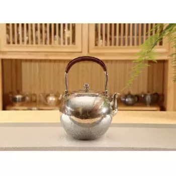Чайник из серебра 999 пробы в стиле ретро, 900 мл