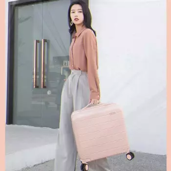 Чемодан на колесиках, 18 дюймов