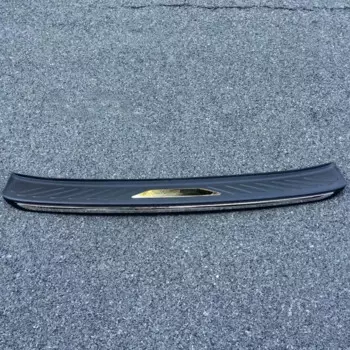 Черная защитная накладка на задний бампер для Toyota Fortuner 2016-2018 2019 2020 2021