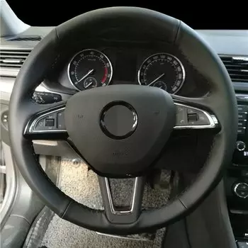 Черный чехол на руль автомобиля из искусственной кожи своими руками для Skoda Octavia 2017 Fabia 2016 2017, Rapid Spaceback 2016, (3 спицы)