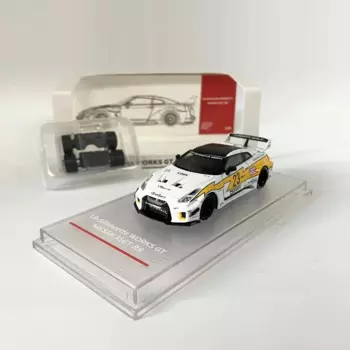 CM 1:64 модель автомобиля LBWK, регулируемая модель модели R35, силуэт 35GT-RR 3,0 Flash No.23, литье под давлением