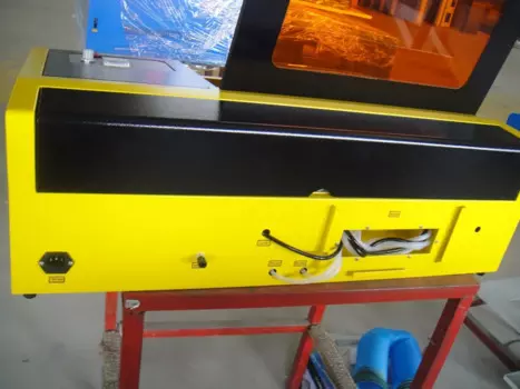 Co2 резак 4w Cnc промышленное оборудование 2030 дешевый лазерный гравировальный станок