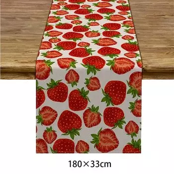 Декоративная скатерть с клубникой