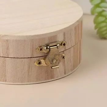 Деревянная круглая шкатулка для украшений