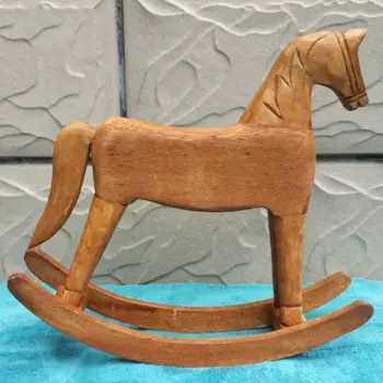 Деревянная лошадка-качалка Sunchamo